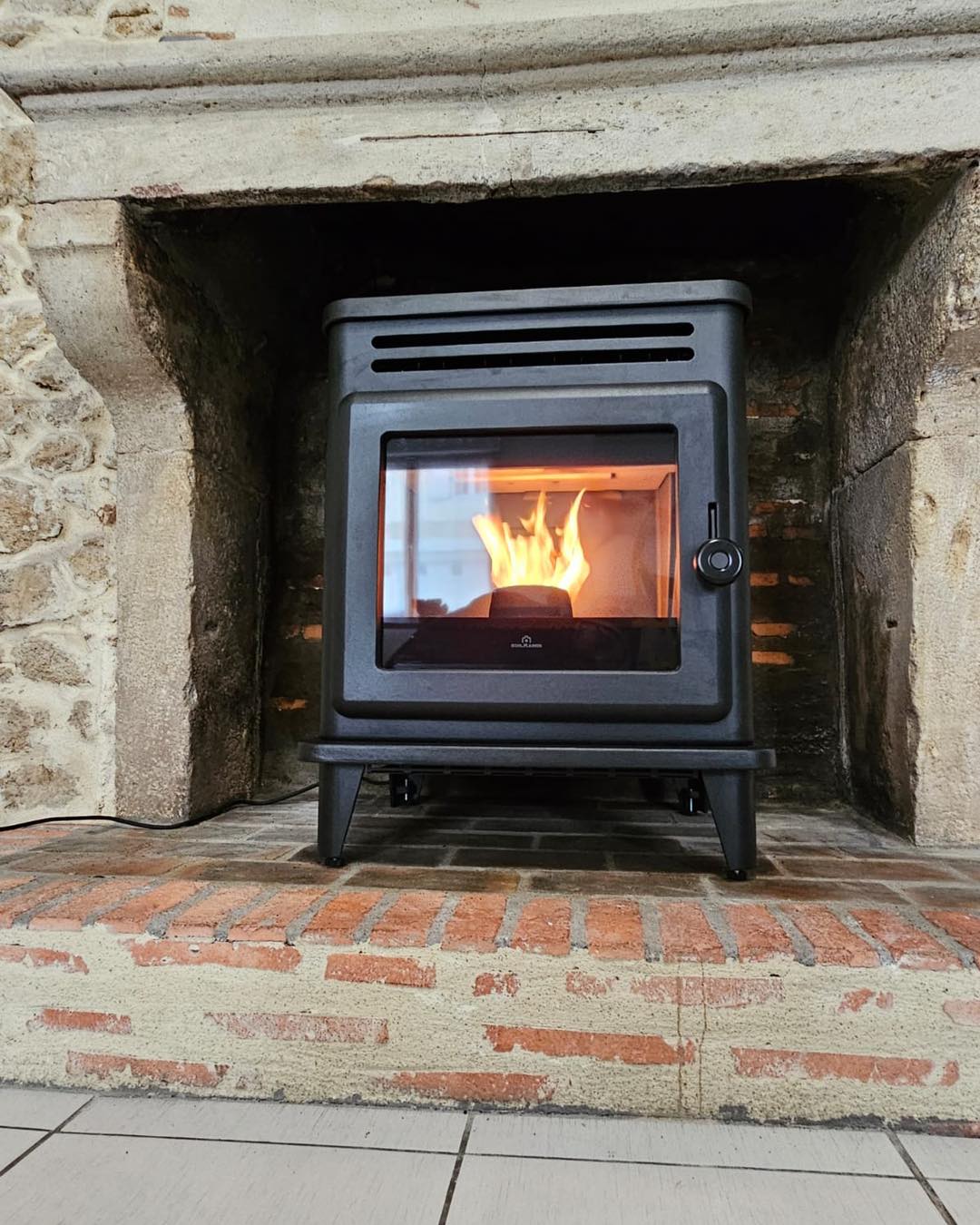 Chantier de chauffage au bois à Saint-Émilion — artisan chauffagiste Le Cœur du Foyer