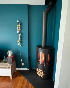 Pose de poêle à bois à Fronsac par Le Cœur du Foyer, artisan RGE Qualibois