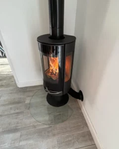 Poêle à granulés posé à Fronsac par Le Cœur du Foyer, showroom à Libourne