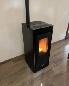 Poêle à granulés posé à Castillon-la-Bataille par Le Cœur du Foyer, showroom à Libourne
