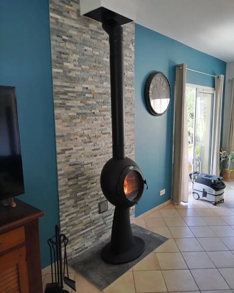 Installation de poêle à granulés à Saint-Émilion — réalisation Le Cœur du Foyer