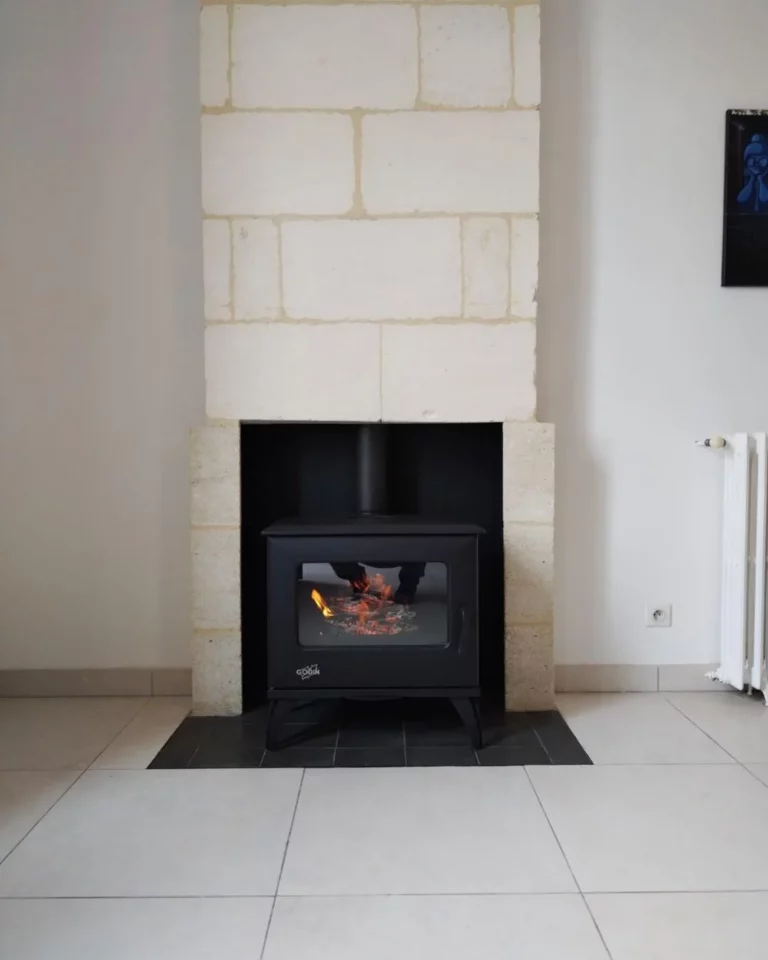 Poêle à granulés posé en Gironde par Le Cœur du Foyer, showroom à Libourne