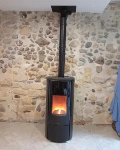 Installation de poêle à granulés en Gironde — réalisation Le Cœur du Foyer