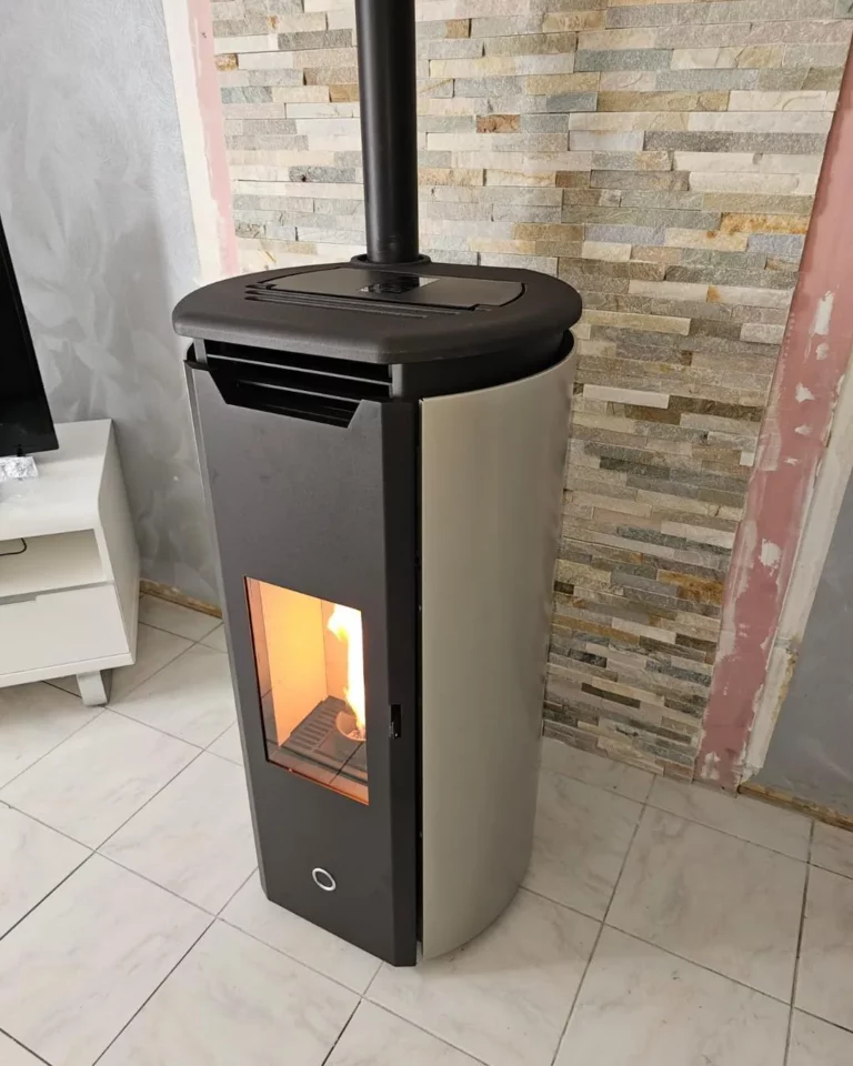 Insert à bois installé à Coutras — chantier Le Cœur du Foyer