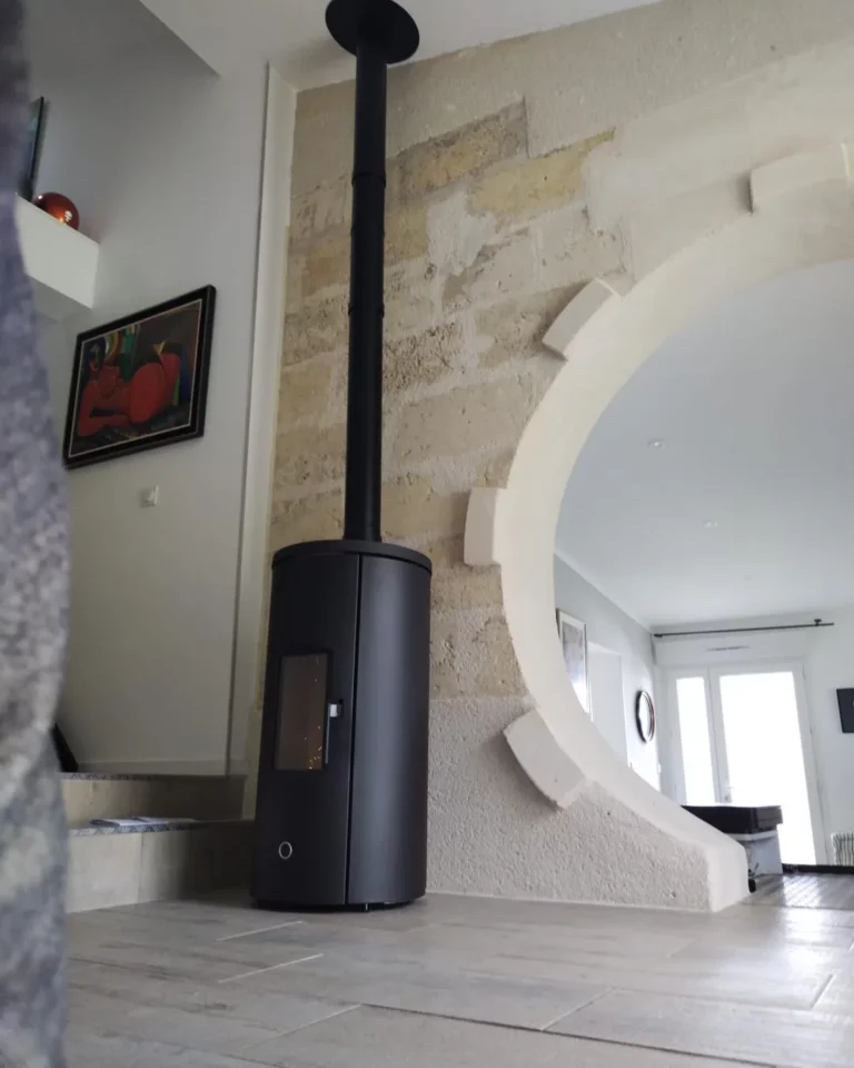 Chantier de chauffage au bois à Guîtres — artisan chauffagiste Le Cœur du Foyer