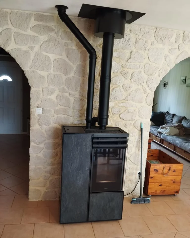 Chantier de chauffage au bois à Castillon-la-Bataille — artisan chauffagiste Le Cœur du Foyer