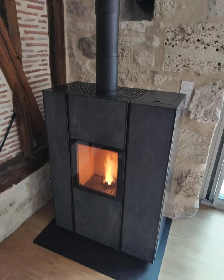 Réalisation de poêle et conduit à Fronsac — Le Cœur du Foyer, Libourne